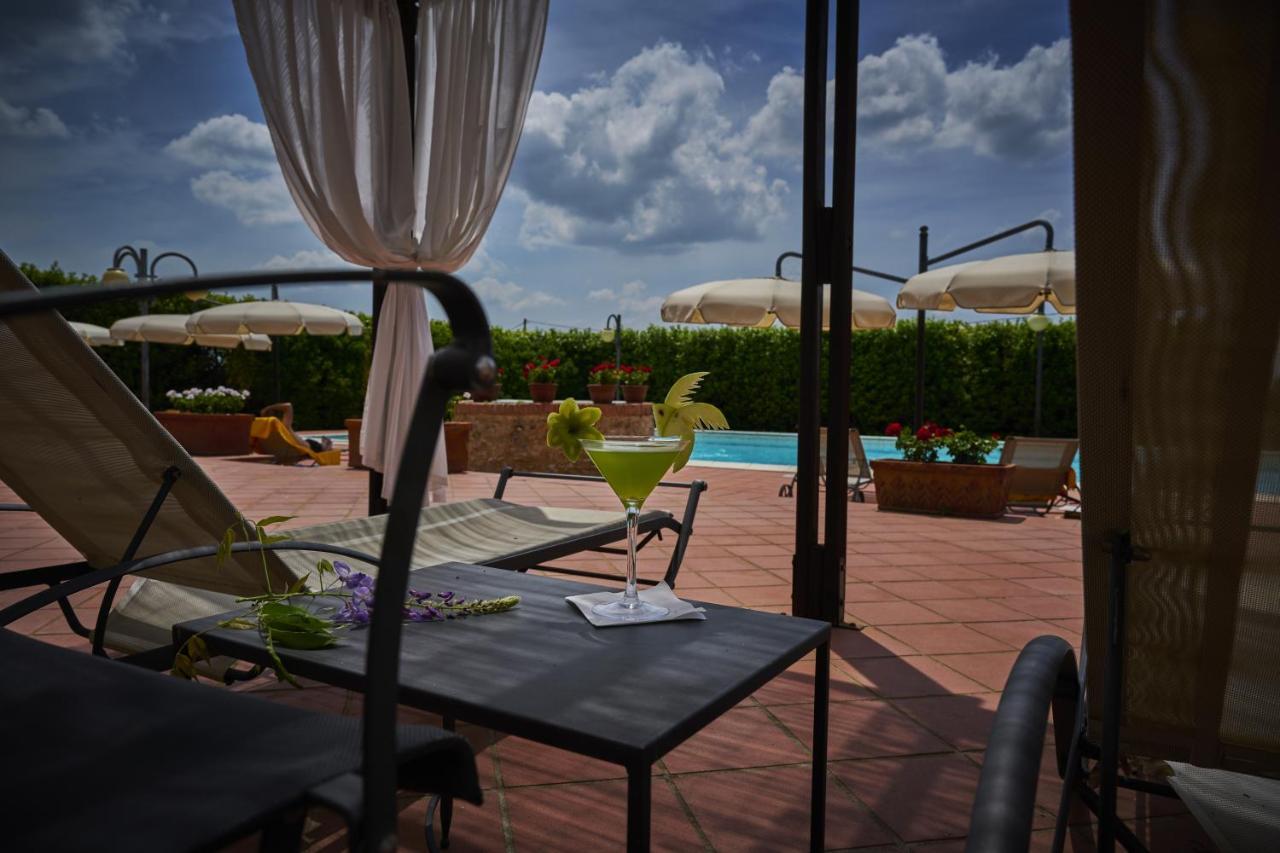 Villa Curina Resort Кастельнуово-Берарденга Экстерьер фото