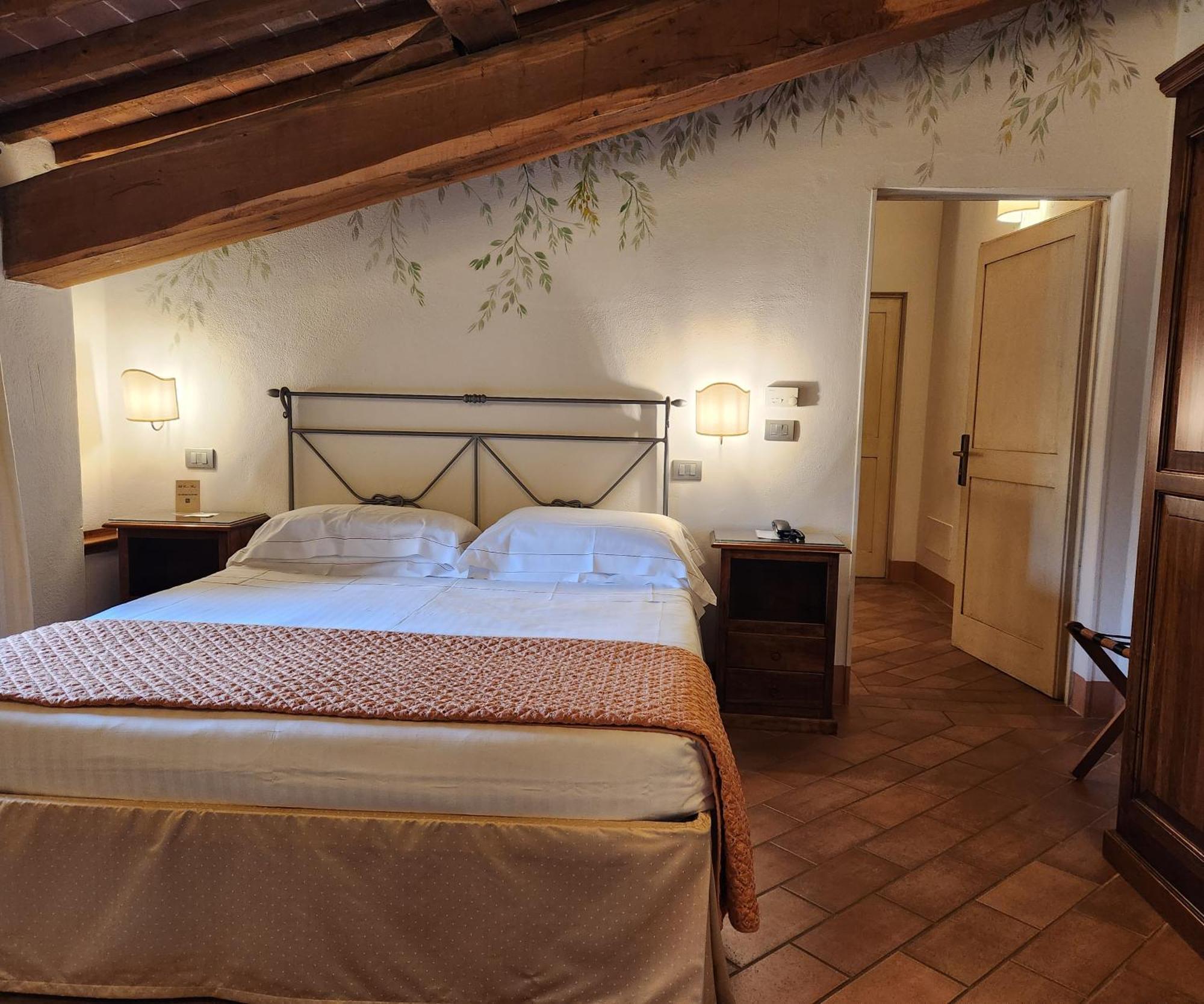 Villa Curina Resort Кастельнуово-Берарденга Экстерьер фото